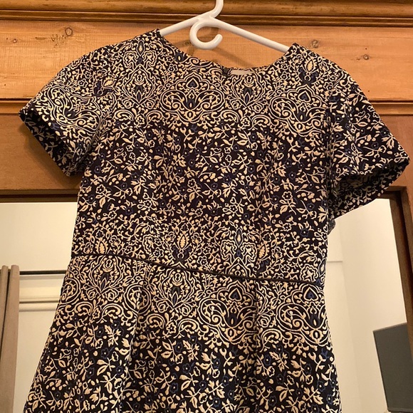 Floral Cocktail Dress w/ Pockets! - Picture 2 of 7